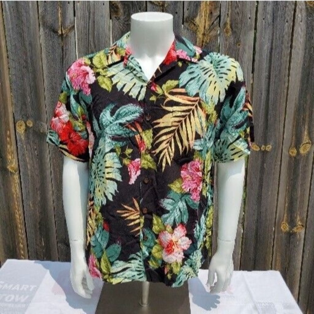 Kalaheo Floral Hawaiian Shirt Mens Size M Made in Hawaii Hibiscus